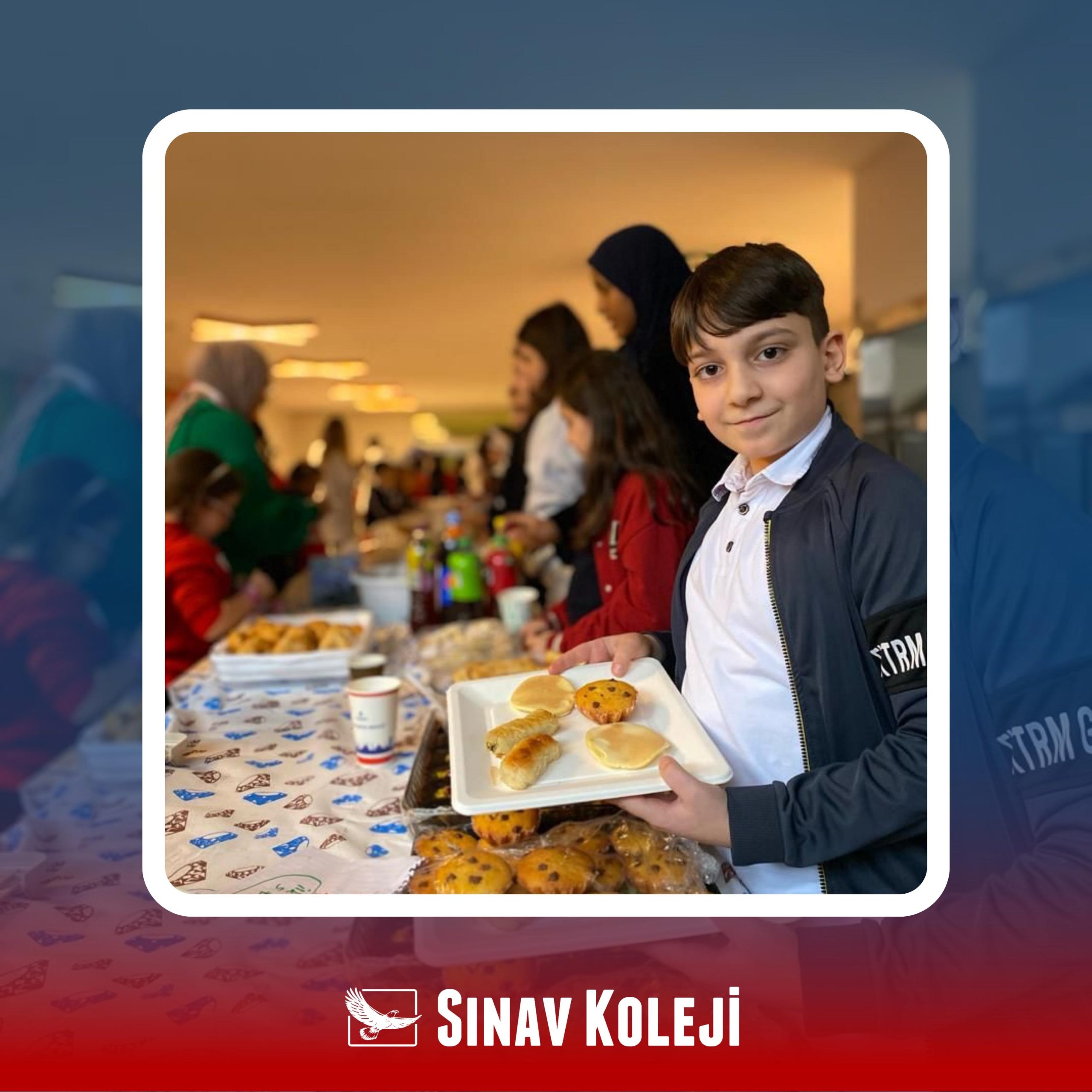 Dönem Sonu Faaliyet Haftası devam ederken öğrencilerimiz yoğun tempoya bir ara vererek '' YENİ YIL PAZARI'' etkinliğimizde eğlenirken; Mum, Teraryum, Çikolata yapımı gibi atölyelerde de deneyimler kazandı.